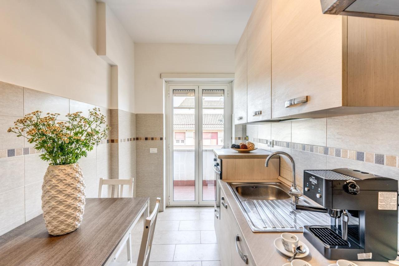 Holydom71 Apartment Rome Bagian luar foto