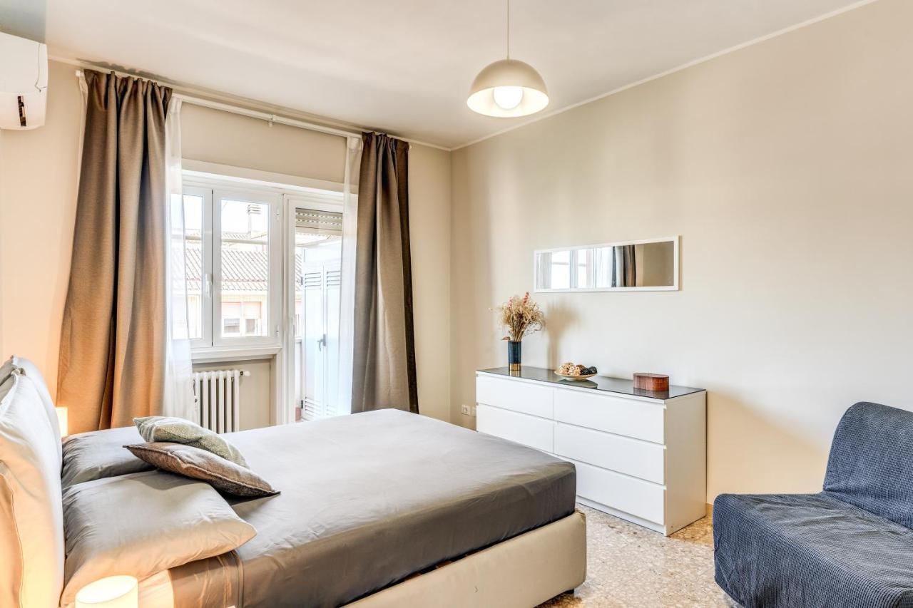 Holydom71 Apartment Rome Bagian luar foto