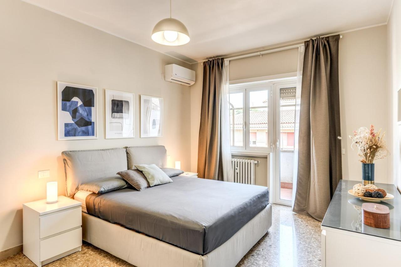 Holydom71 Apartment Rome Bagian luar foto